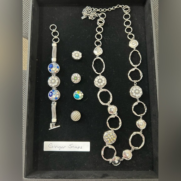 Preview Necklaces Sun August 17 - Picture 4 of 5